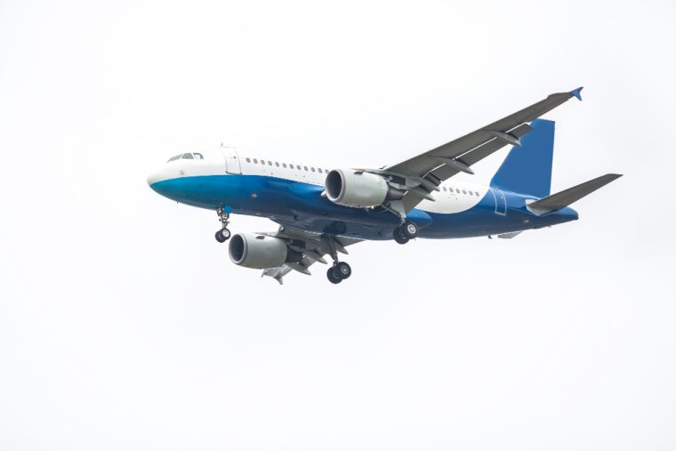 Studi Kasus: Implementasi Fabric & Power BI di BUMN Aviasi